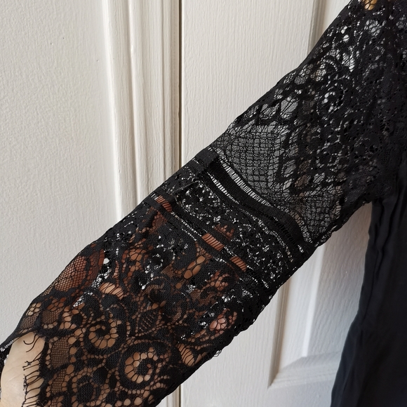 Abercrombie& Fitch Mini Skirt - Picture 3 of 4